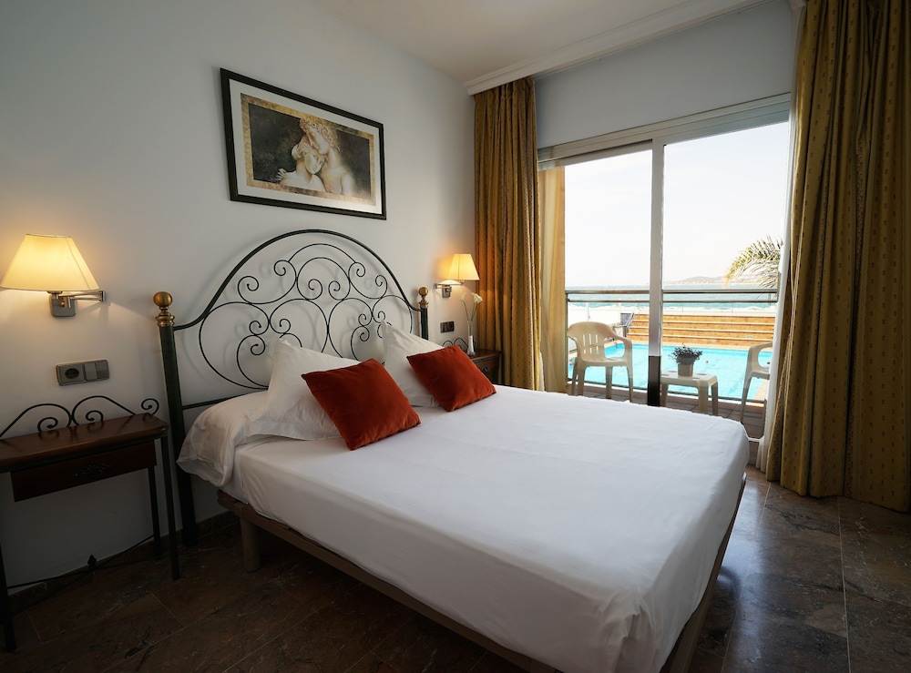 1 BEDROOM, APARTMENT, TRIPLE, MARINA VIEW, TERRACE