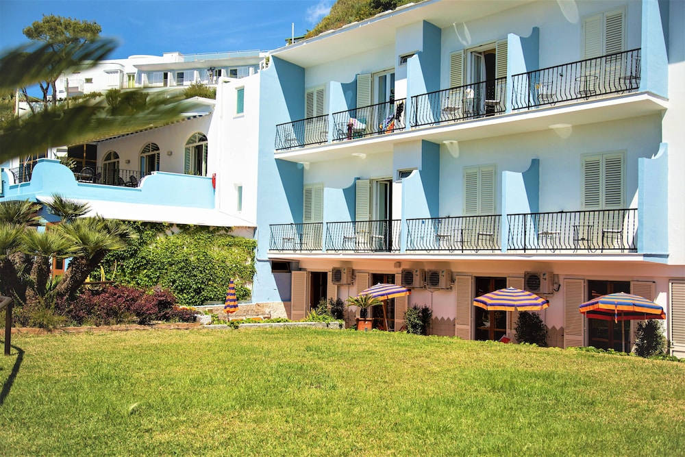 Hotel La Mandorla 43/50