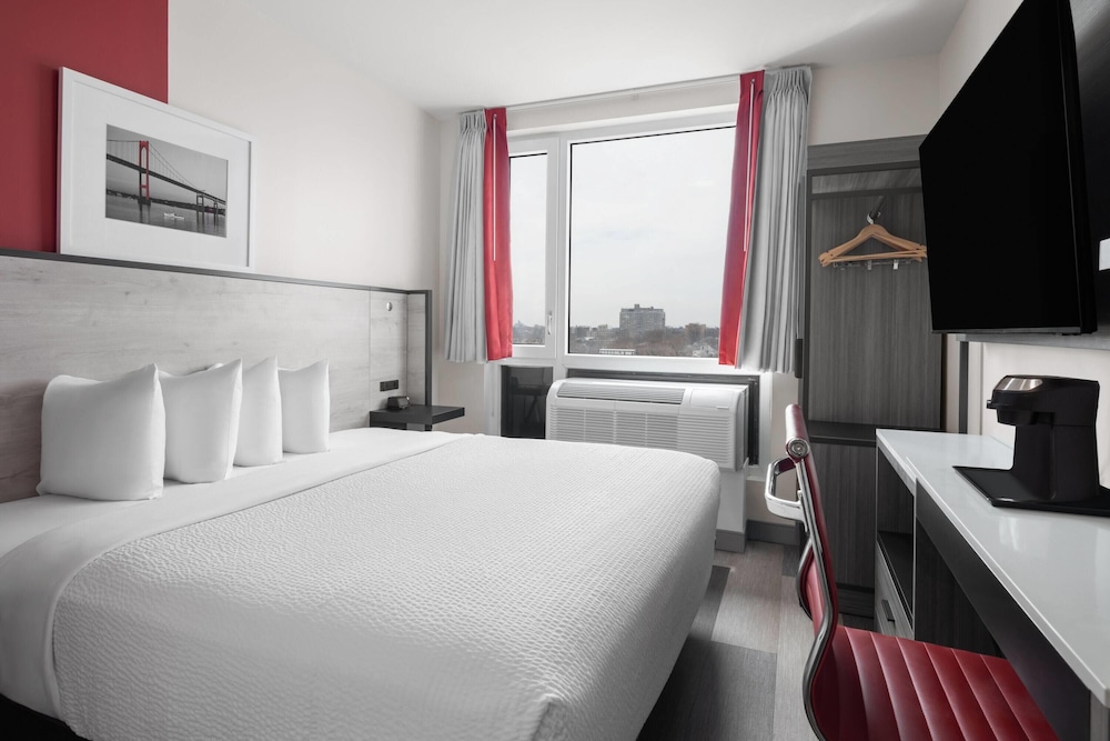 Ramada by Wyndham Brooklyn Near Flatbush 9/26