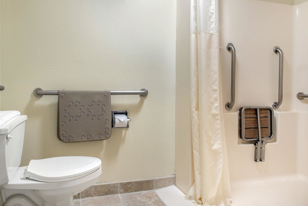Quality Inn Bloomington Near University 19/39