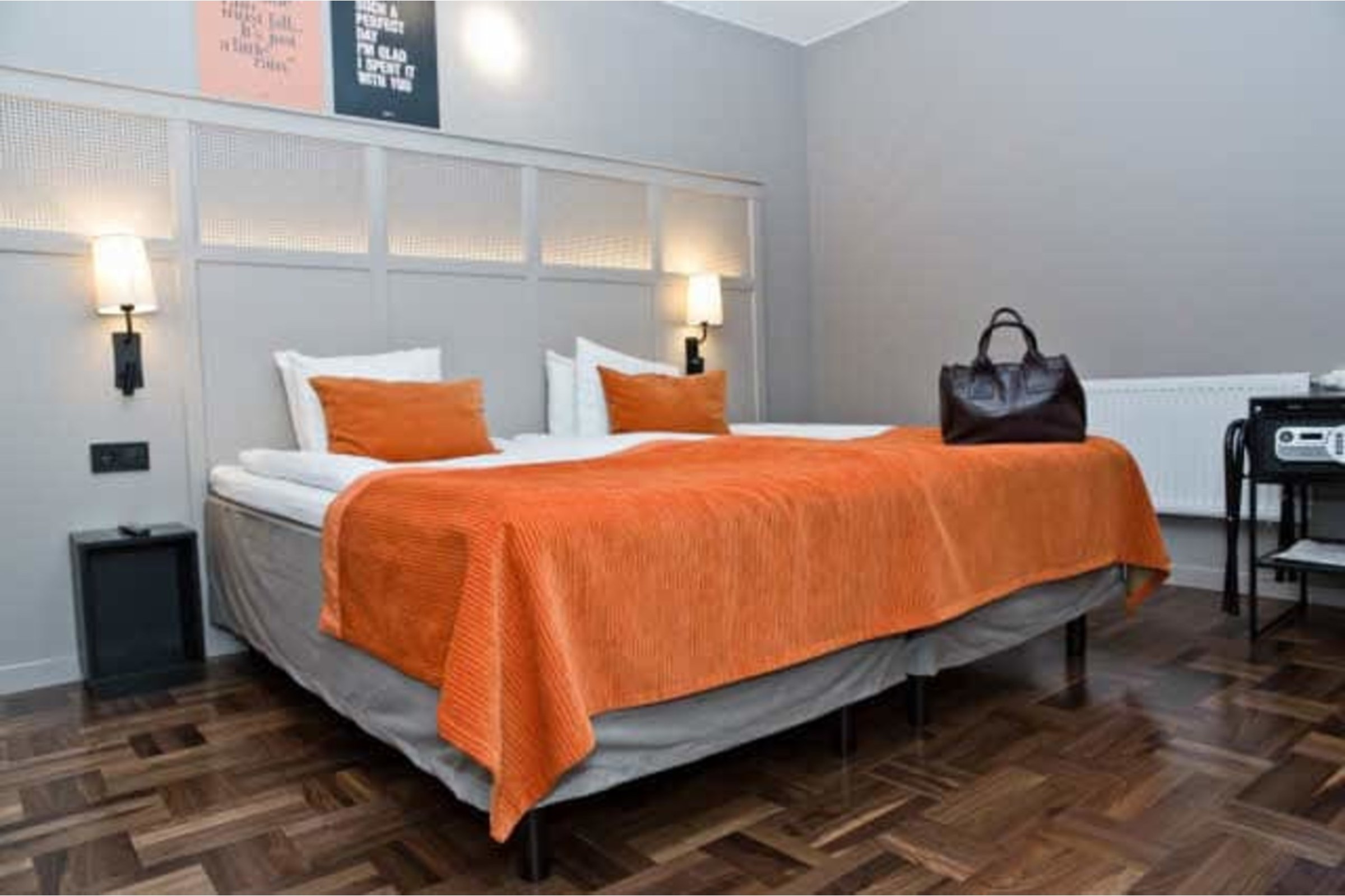 Cabin, Twin Beds, No Window