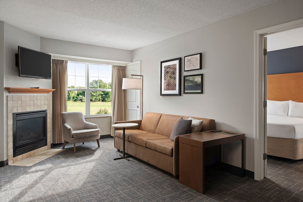 Residence Inn Mt Laurel At Bishop S Gate 17/40