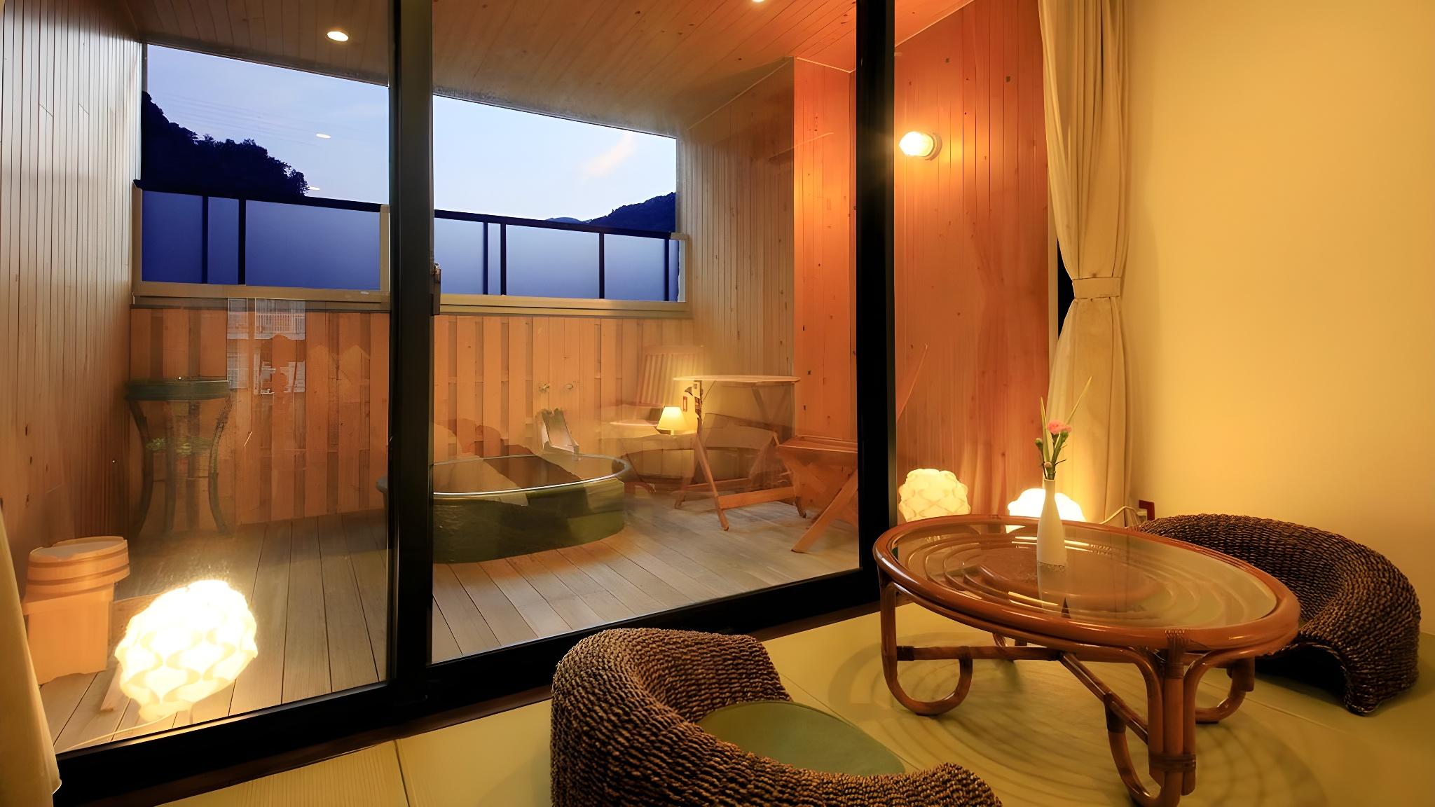 Semi Room, Deluxe, Suite, 2 Semi Double Beds, No View, Outdoor Bath