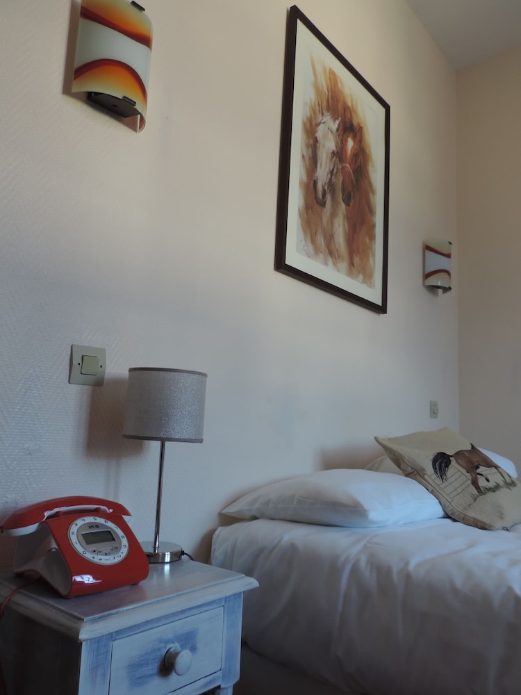 غرفة مفردة بسرير مزدوج، Hotel Le Chantilly 7/10