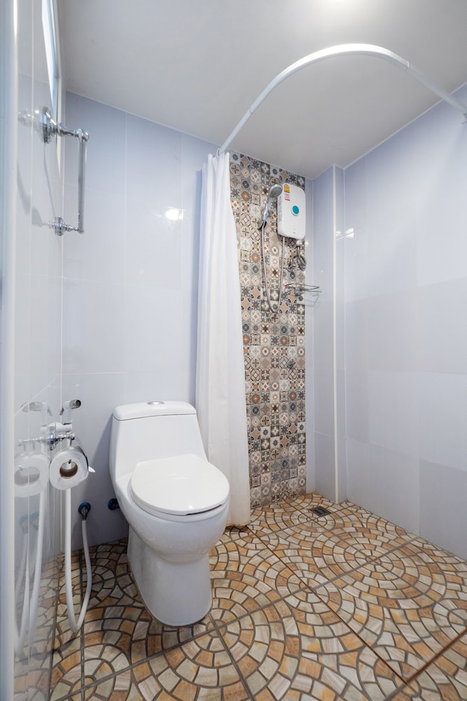 Capital O 75379 Sabai Living Pattaya 49/50
