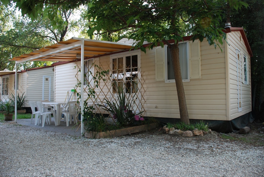 Camping Village Torre Pendente 46/48