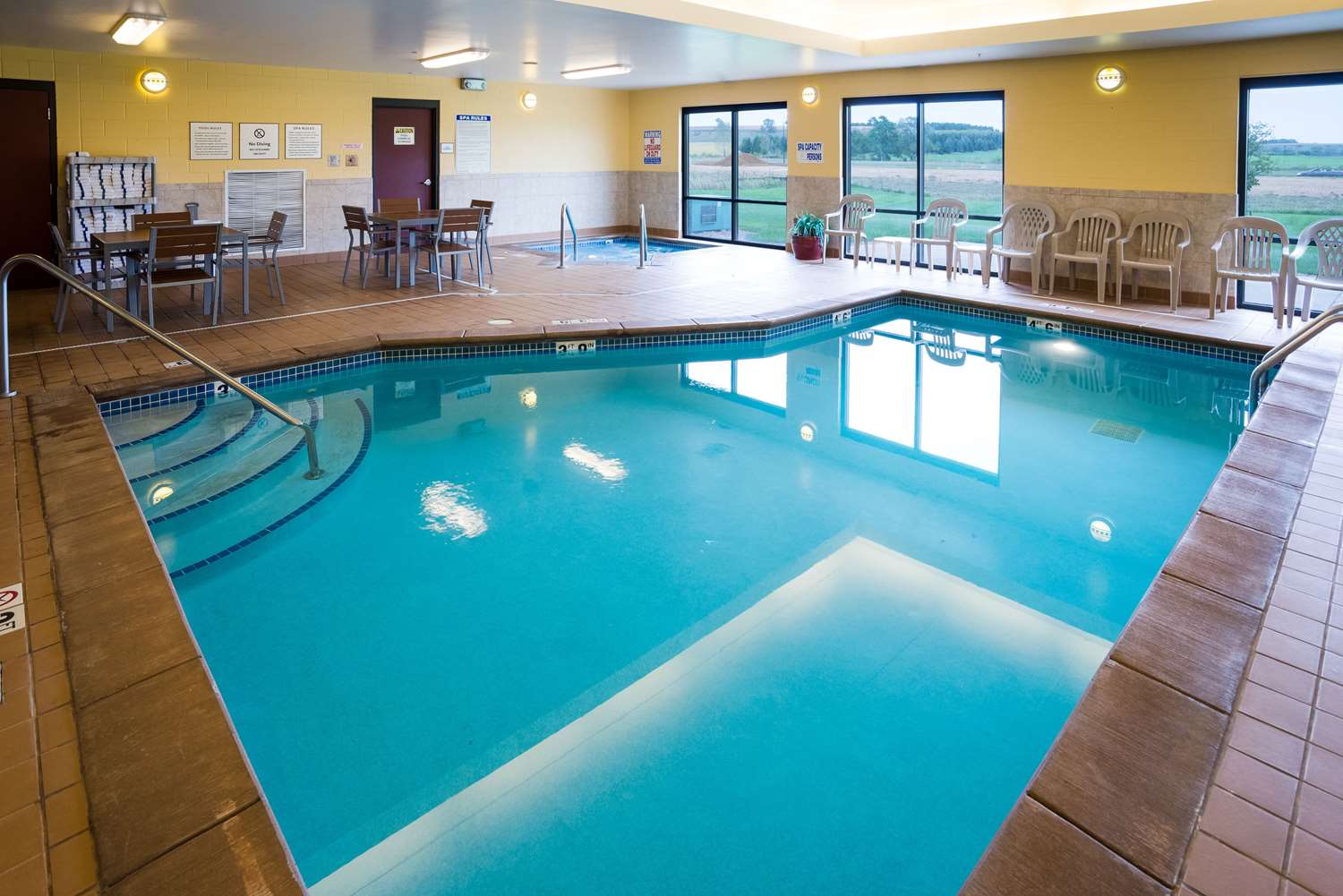 Holiday Inn Express Rochester South Mayo Area 22/43