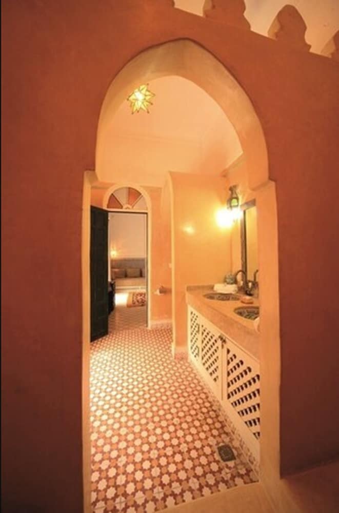 Riad Ifoulki 29/53