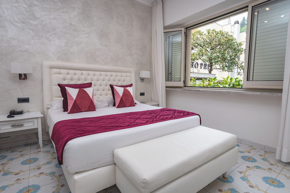Hotel Residence San Pietro 15/67