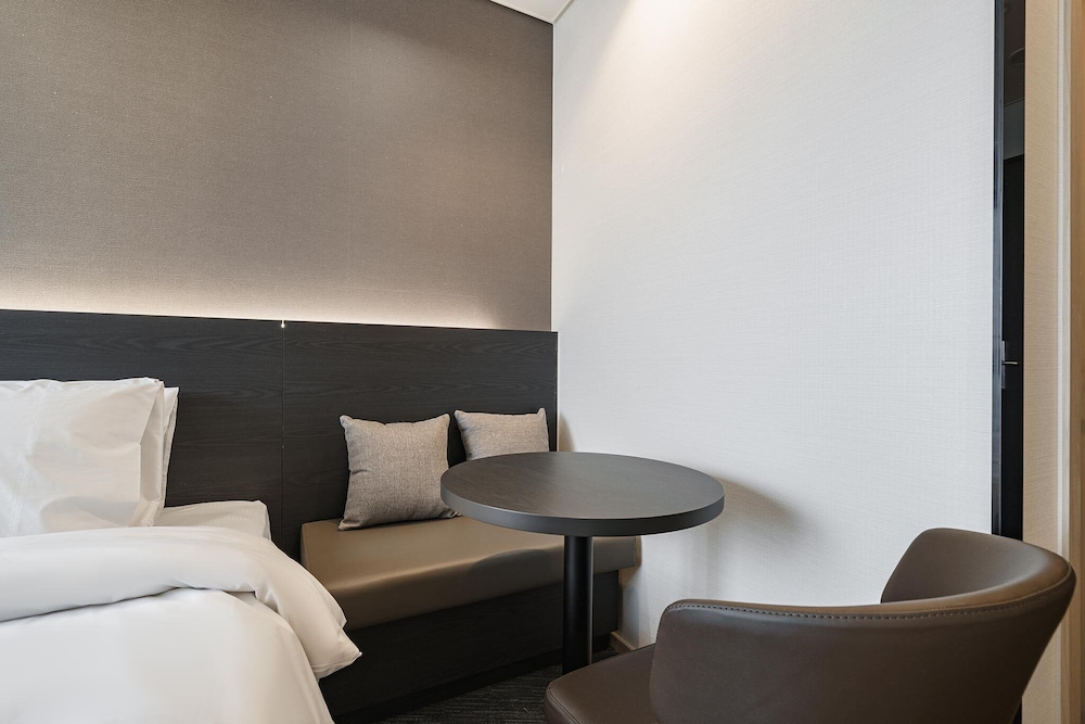 Gloucester Hotel Kintex 54/61
