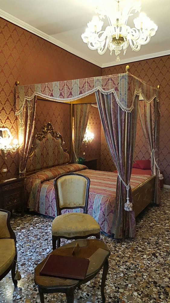 Casa Pisani Canal 43/66