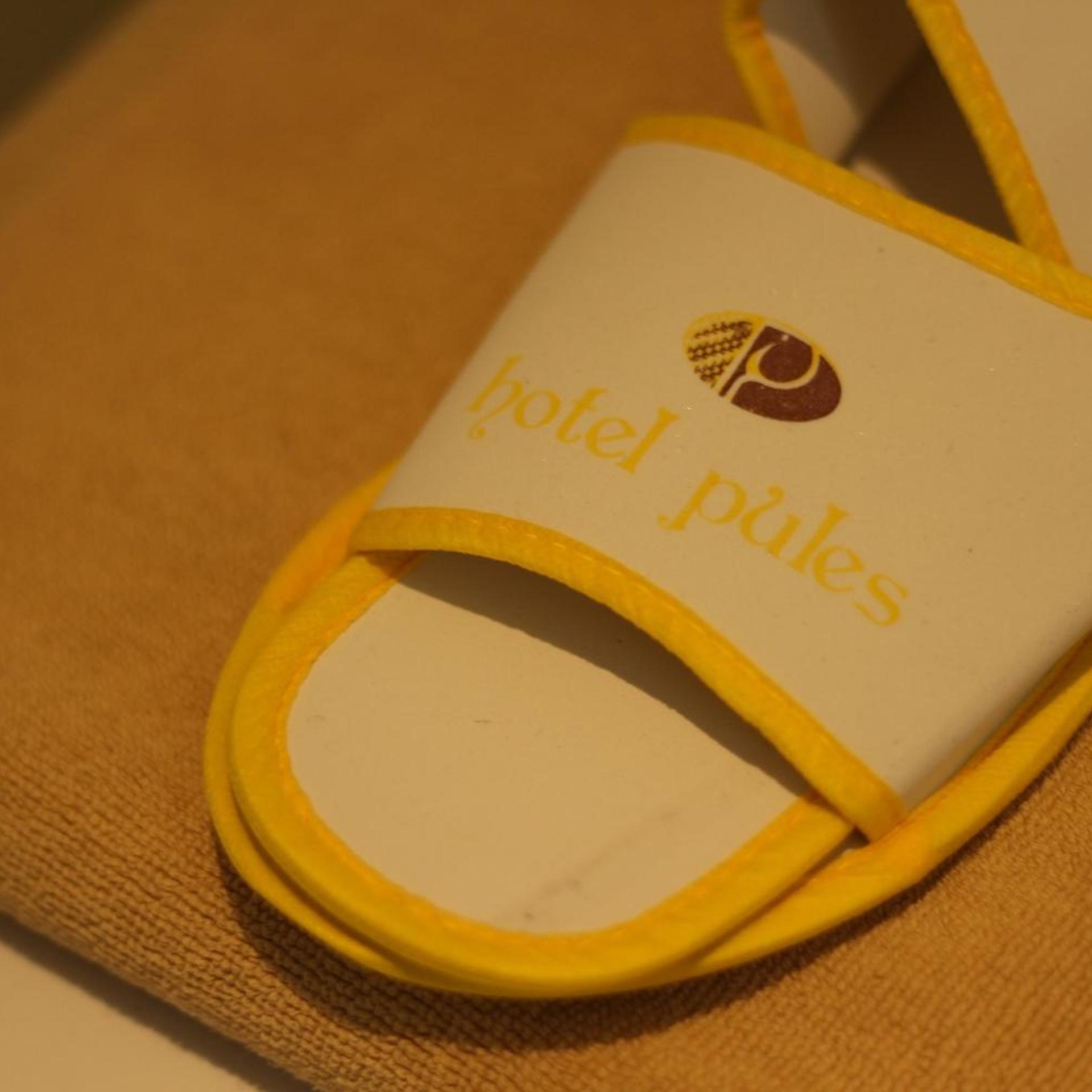 Hotel Pules 9/25