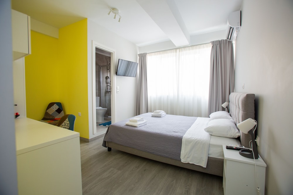 Raise Boutique Rooms in Center of Athens 8/23