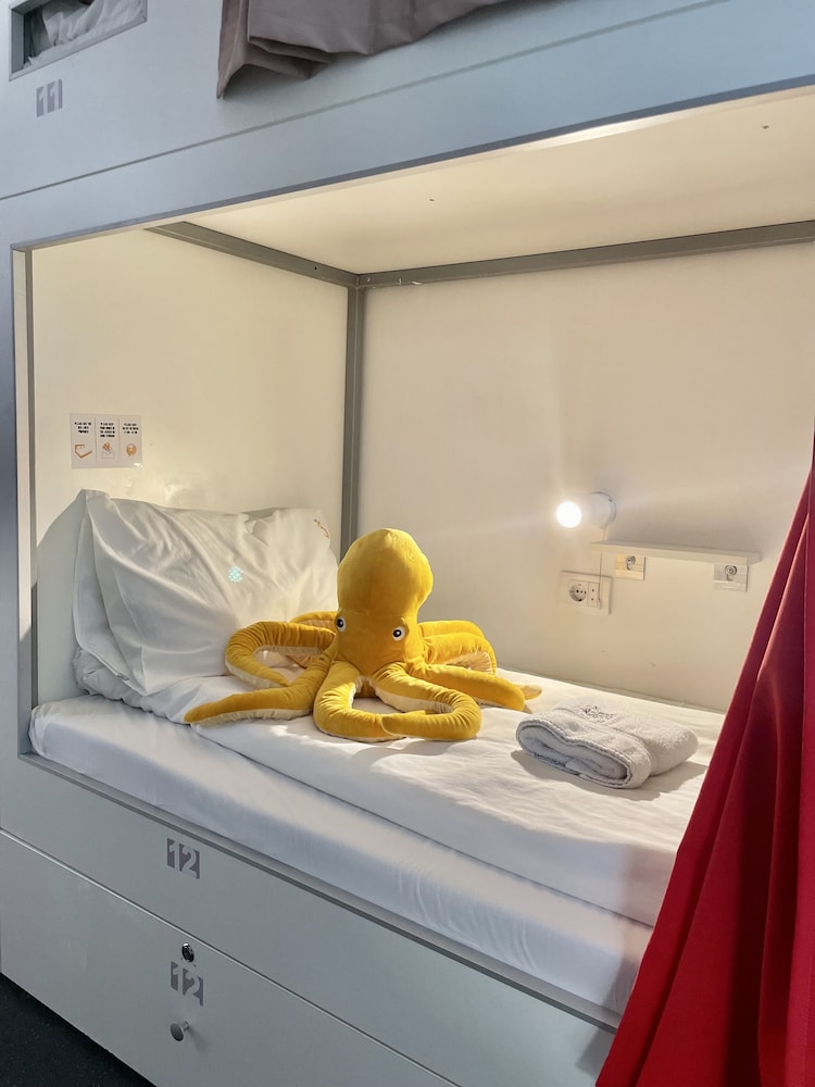 Good People Design Hostel 18/50