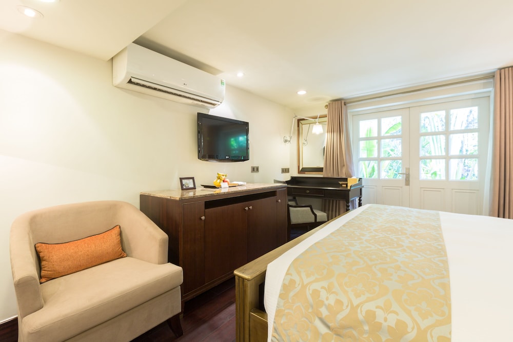 Villa Song Saigon 32/49