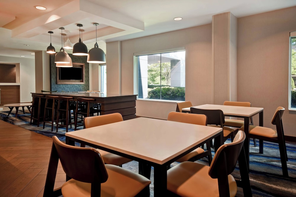 Fairfield Inn Suites by Marriott Atlanta Kennesaw 31/50