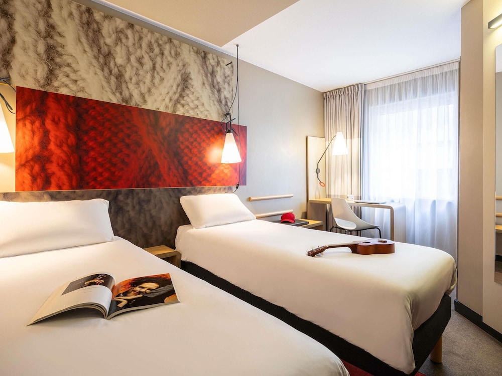 ibis Paris Rueil Malmaison 27/67