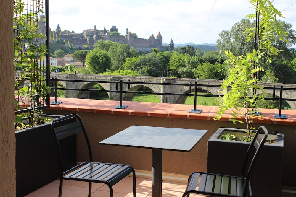 SOLEIL VACANCES HOTEL LES CHEVALIERS 49/58