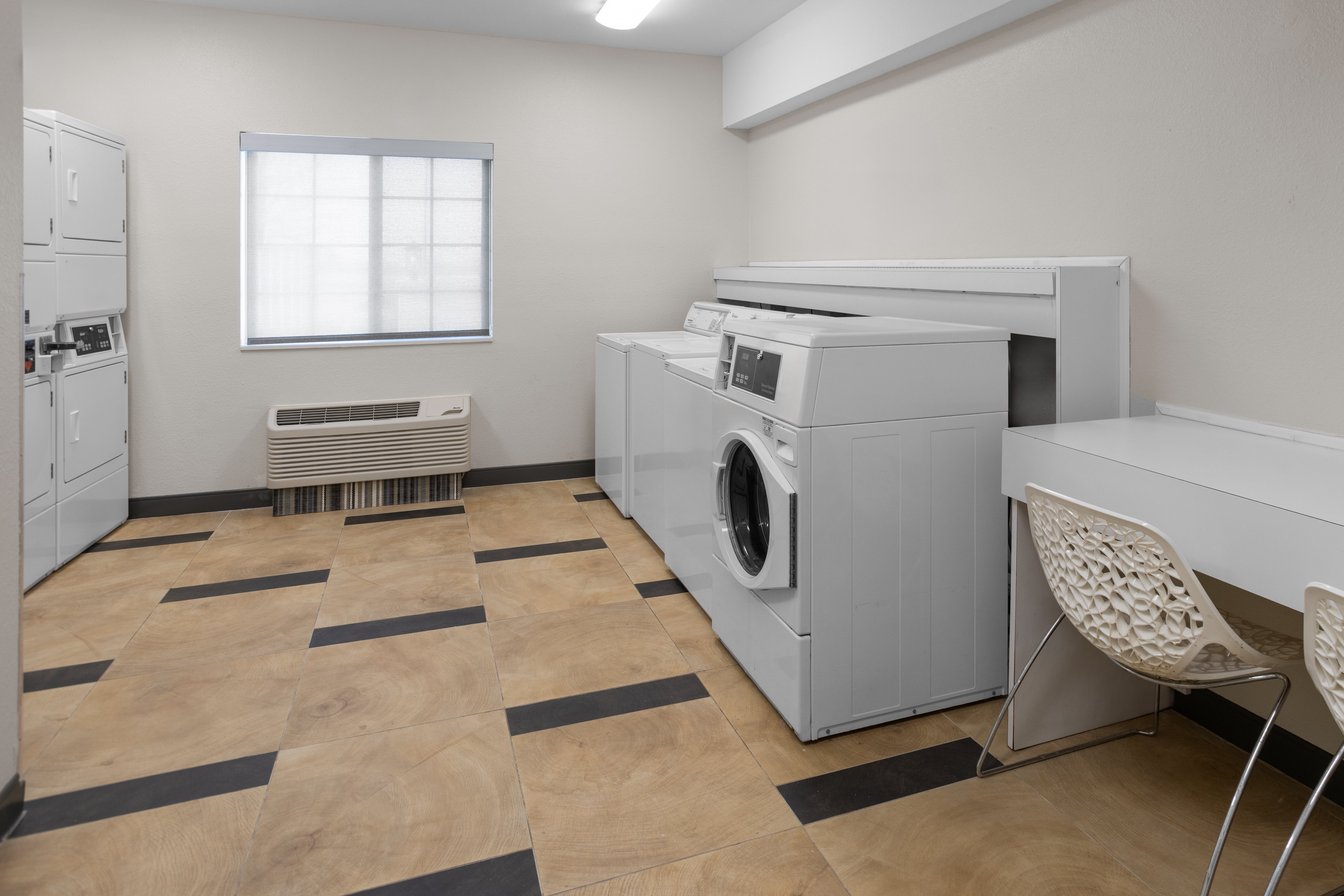 Candlewood Suites Oak Grove - Fort Campbell 57/65
