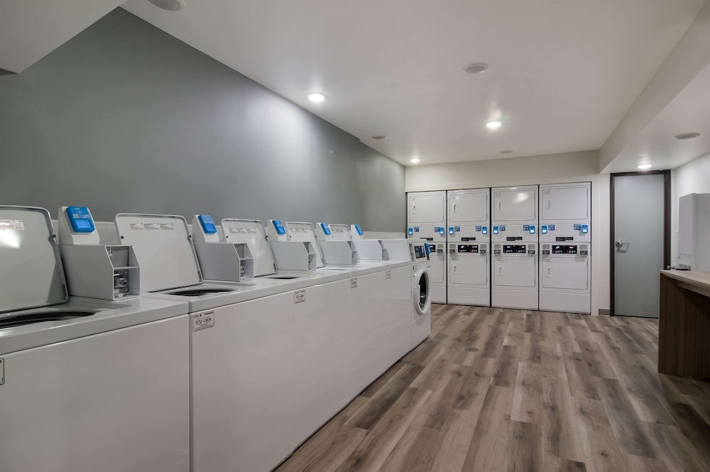 WoodSpring Suites Olympia - Lacey 17/21