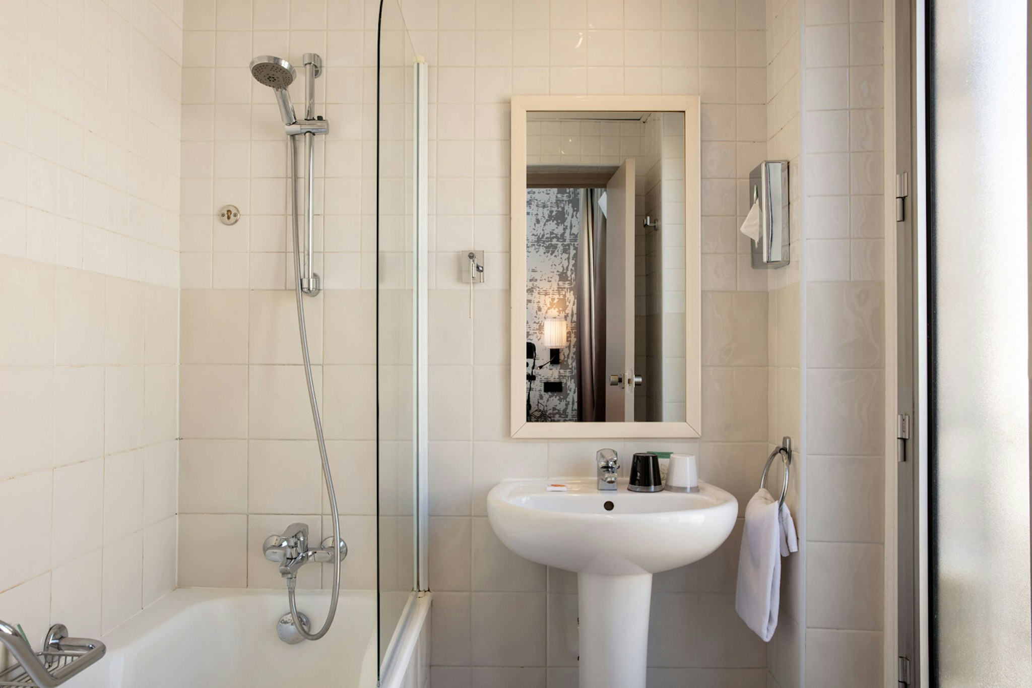 Hotel Des Nations Saint Germains 44/46