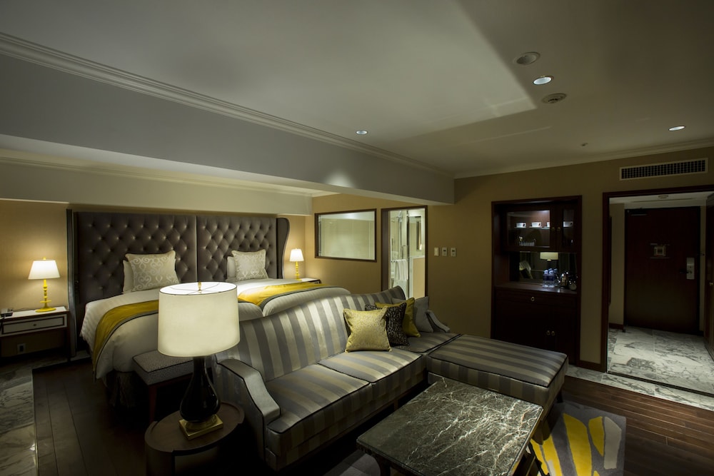 Kyoto Century Hotel 53/75