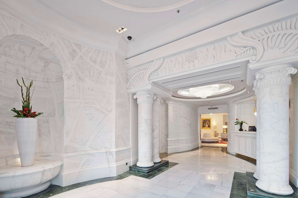 NH Collection Madrid Paseo del Prado 10/50