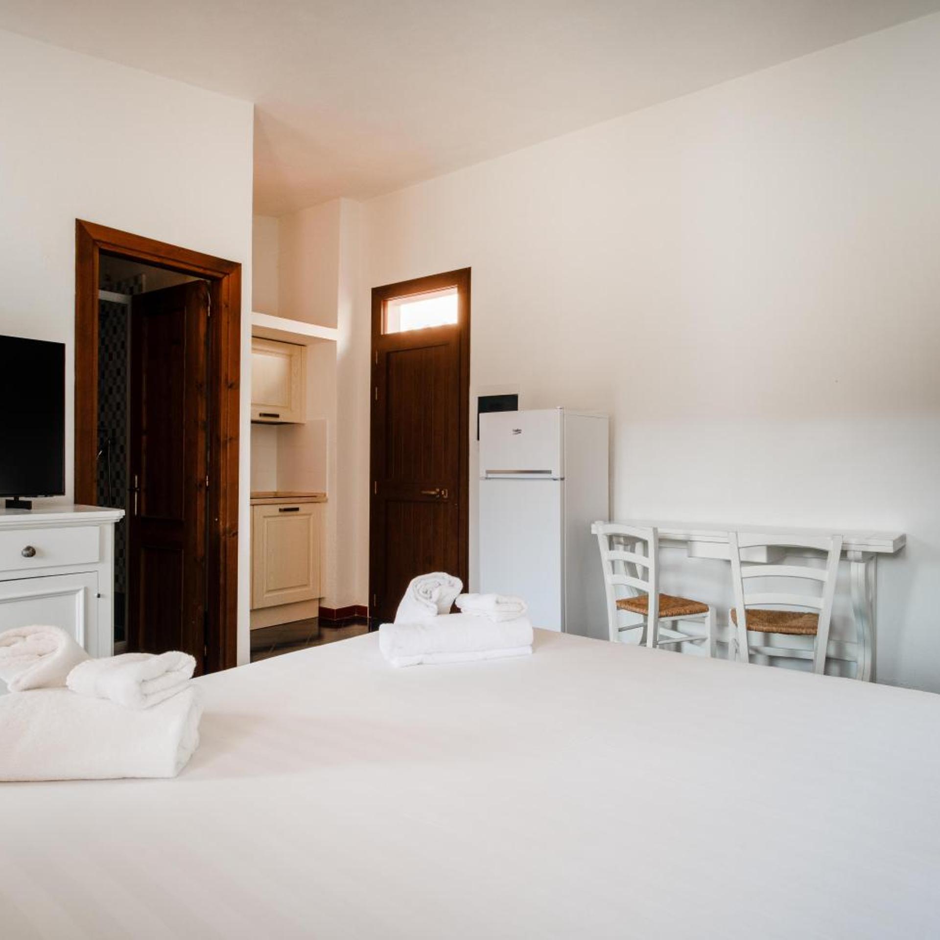 Ahr Costa Serena Village 18/50