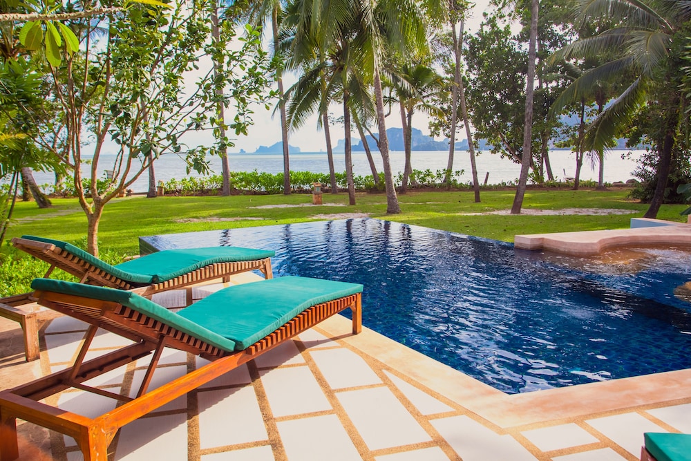 Amatapura Beach Villa 12 7/57