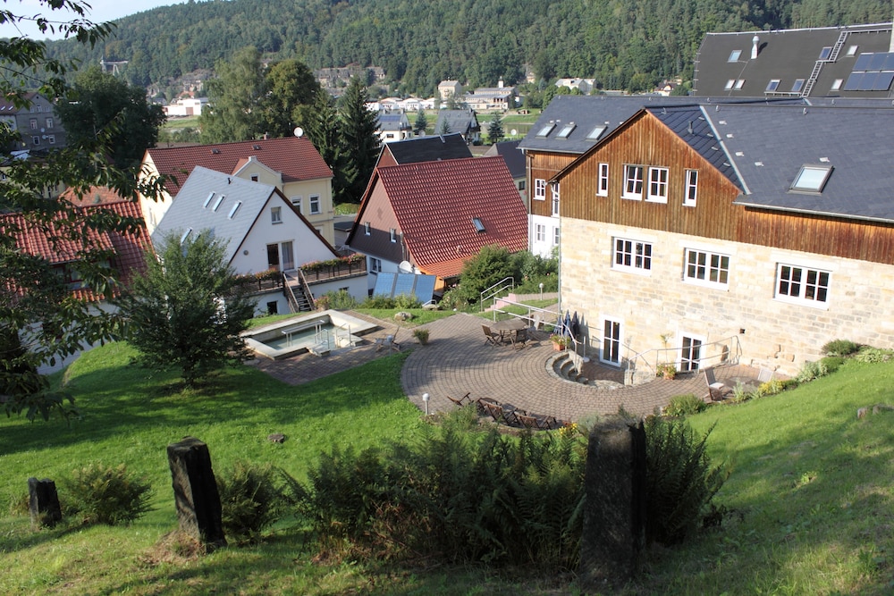 Hotel Erbgericht Krippen 42/50