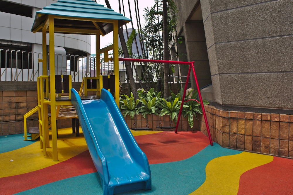 GRAND DIAMOND SUITES 62/71