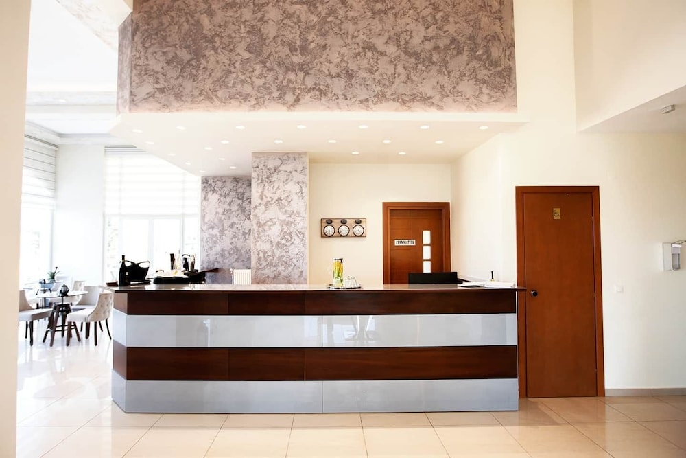 City Gate Hotel 10/50