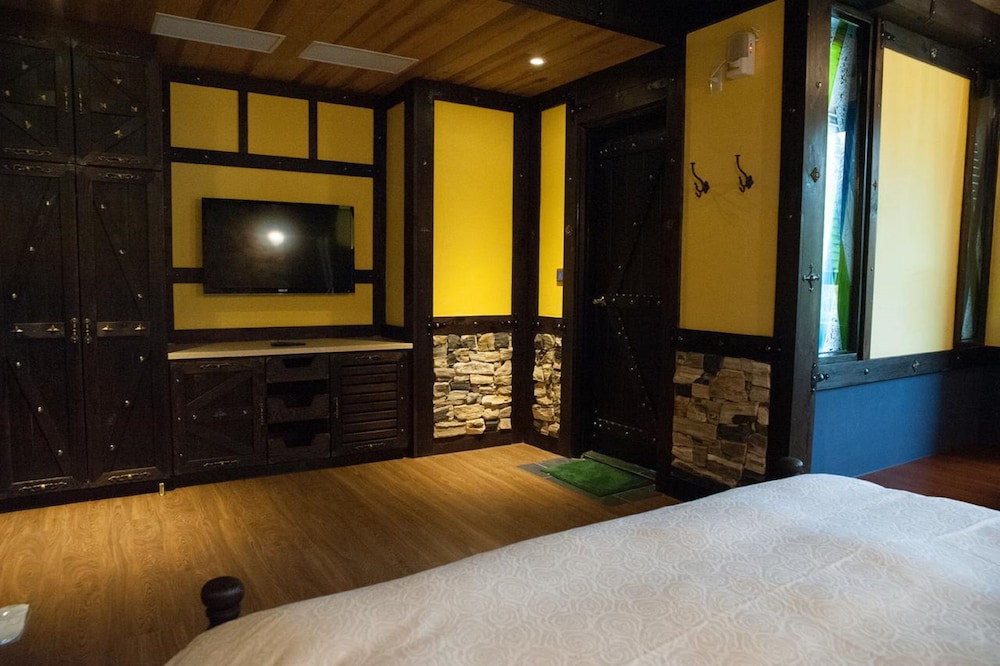 Sun Moon Lake Youngquan Hotels 23/50