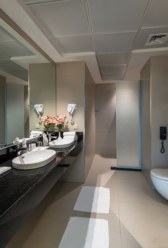هدب المركز المالي(HDB Hotel - Financial District) 46/47
