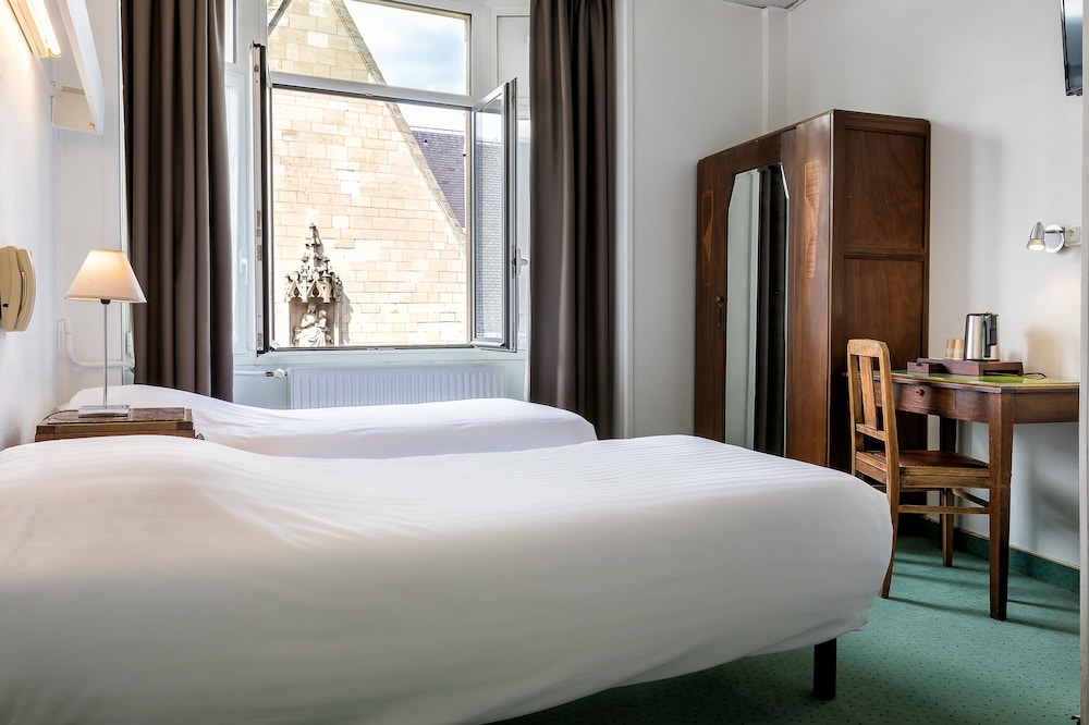 COMFORT, TWIN BEDS