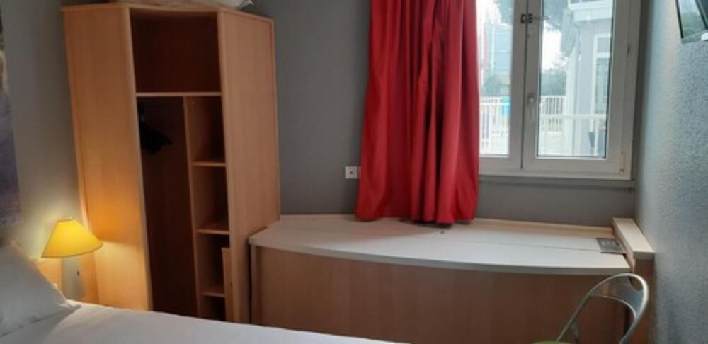 Ibis Arles 27/65