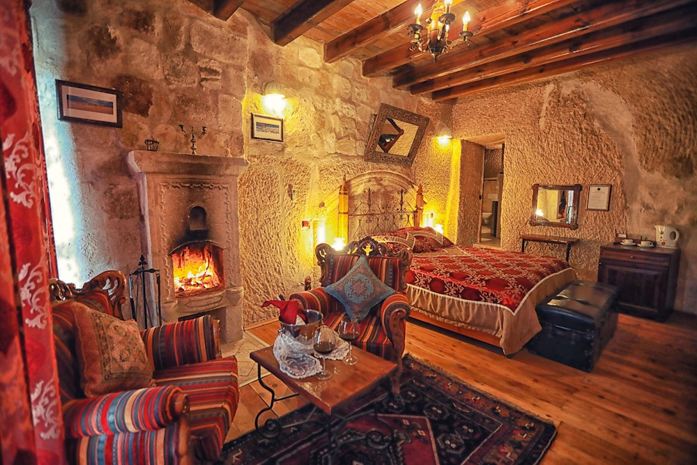 Traveller Apos S Cave Hotel 43/76