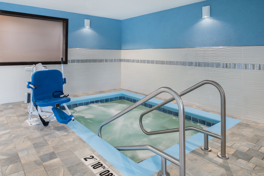 swimming pool spa