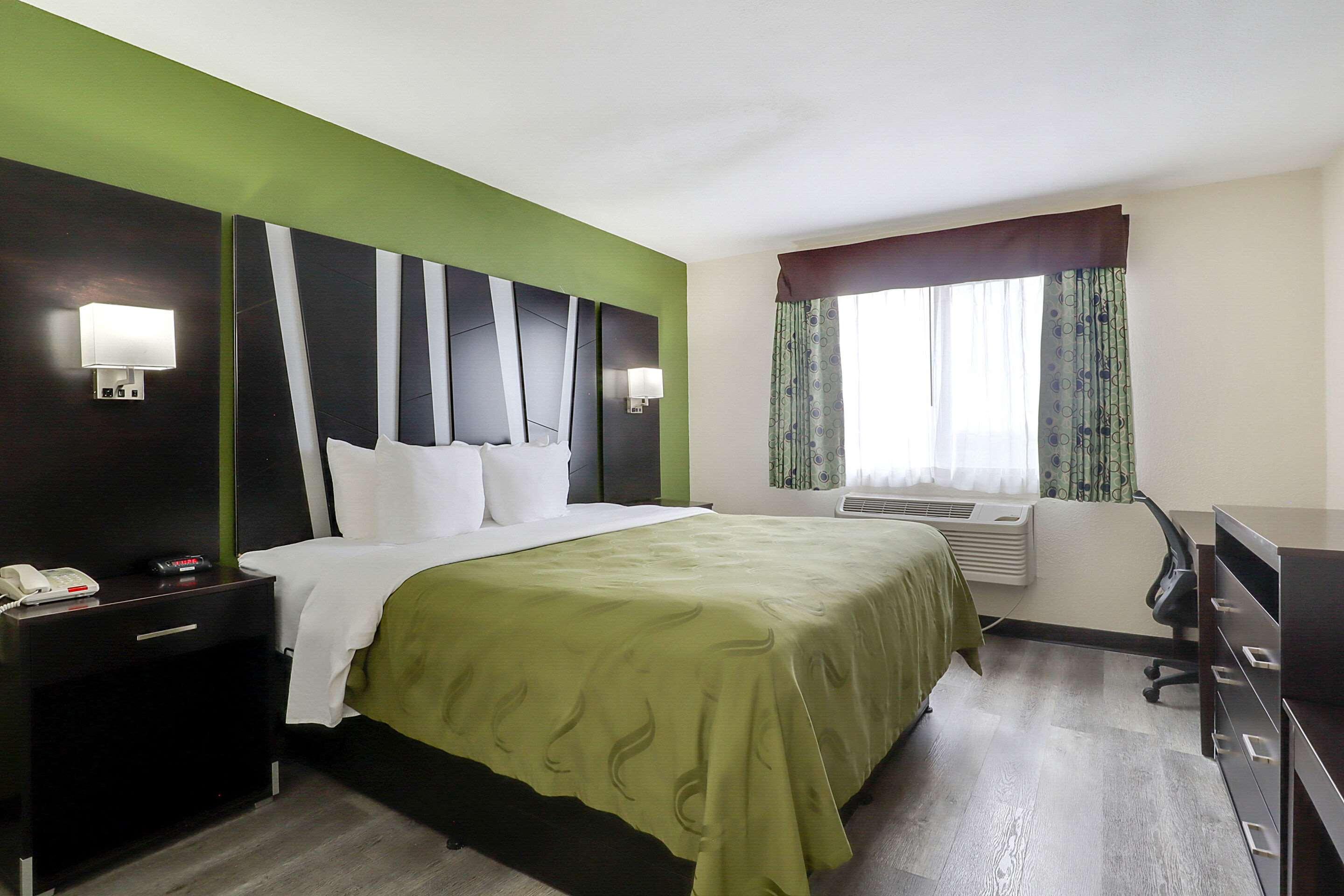 UPGRADE, EFFICIENCY, SUITE, KING BED