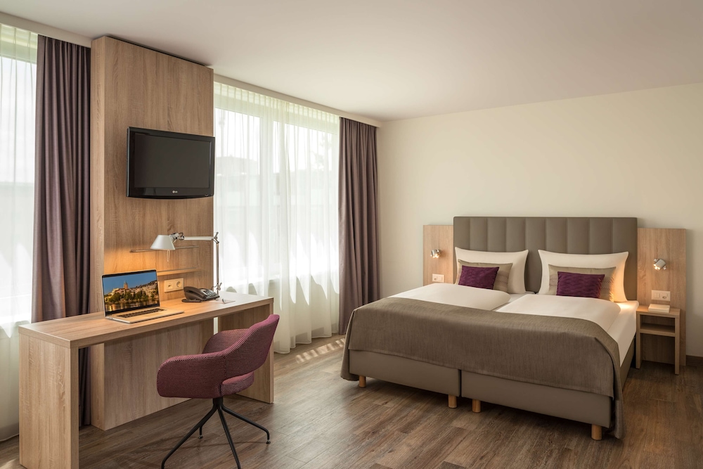 شقة بسرير مزدوج مع أريكة