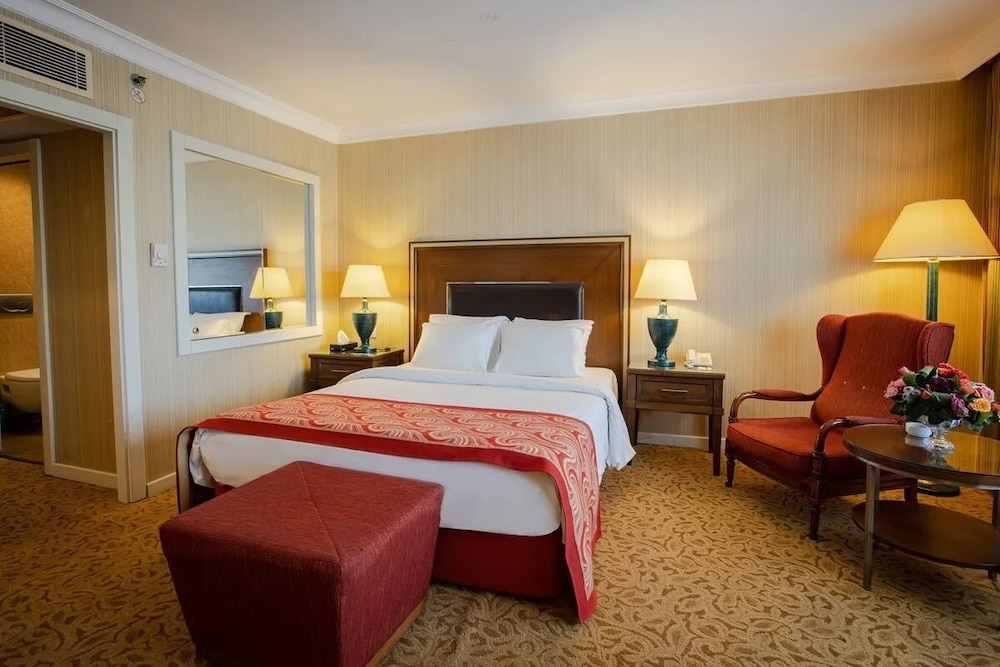 SUPERIOR, DOUBLE BED