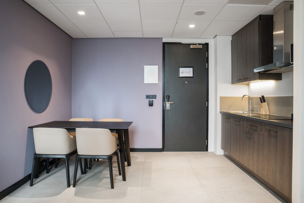 Radisson Hotel and Suites Amsterdam South 8/50
