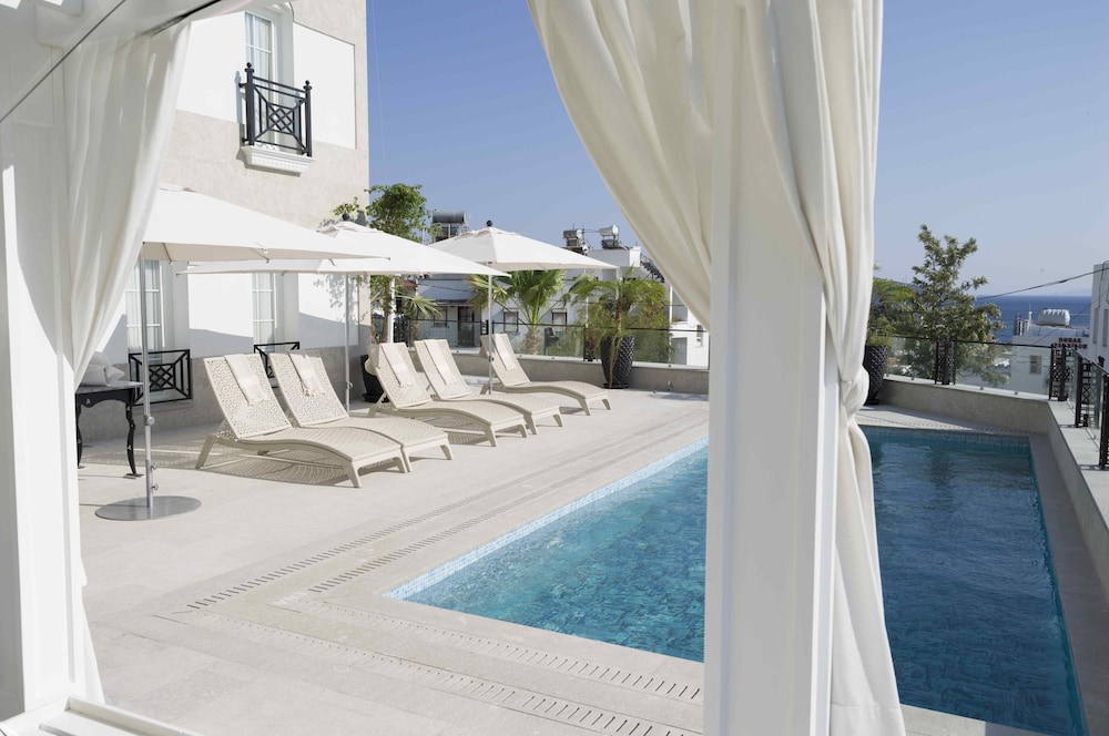 Ena Boutique Hotel 20/50