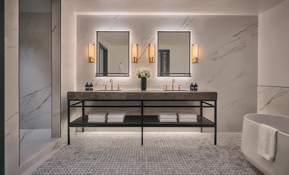 Pendry Washington DC - The Wharf 50/50