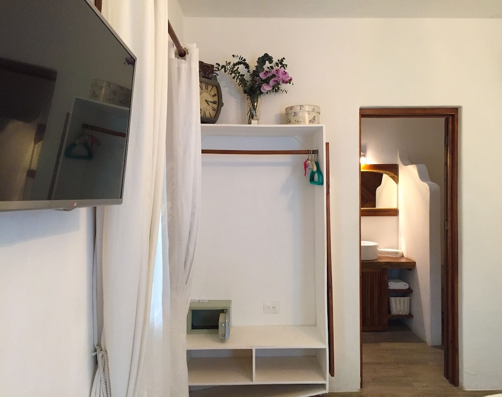 Toto Blue Hotel Boutique 30/72