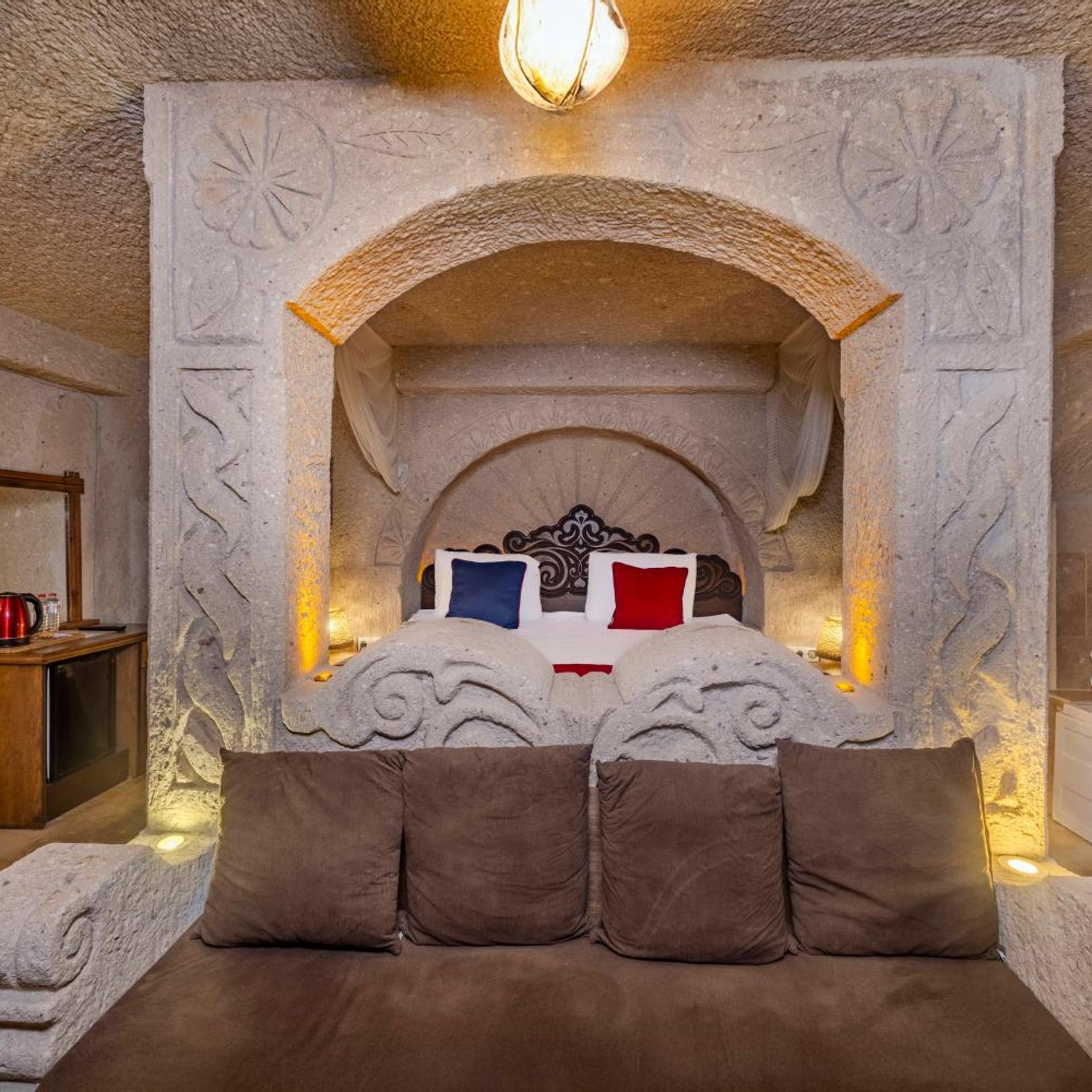 Cave, Deluxe, Bathtub
