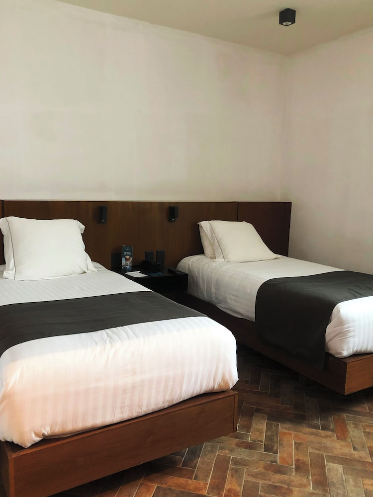 Hotel Mision Marielena Cuatro Cienegas 8/55