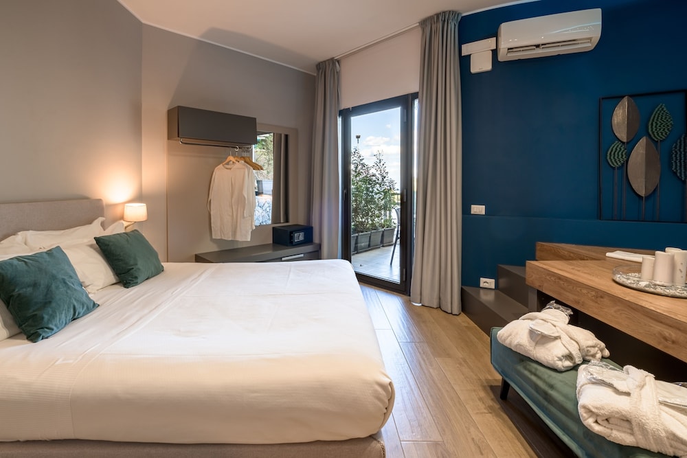 COMFORT, DOUBLE BED, HOT TUB