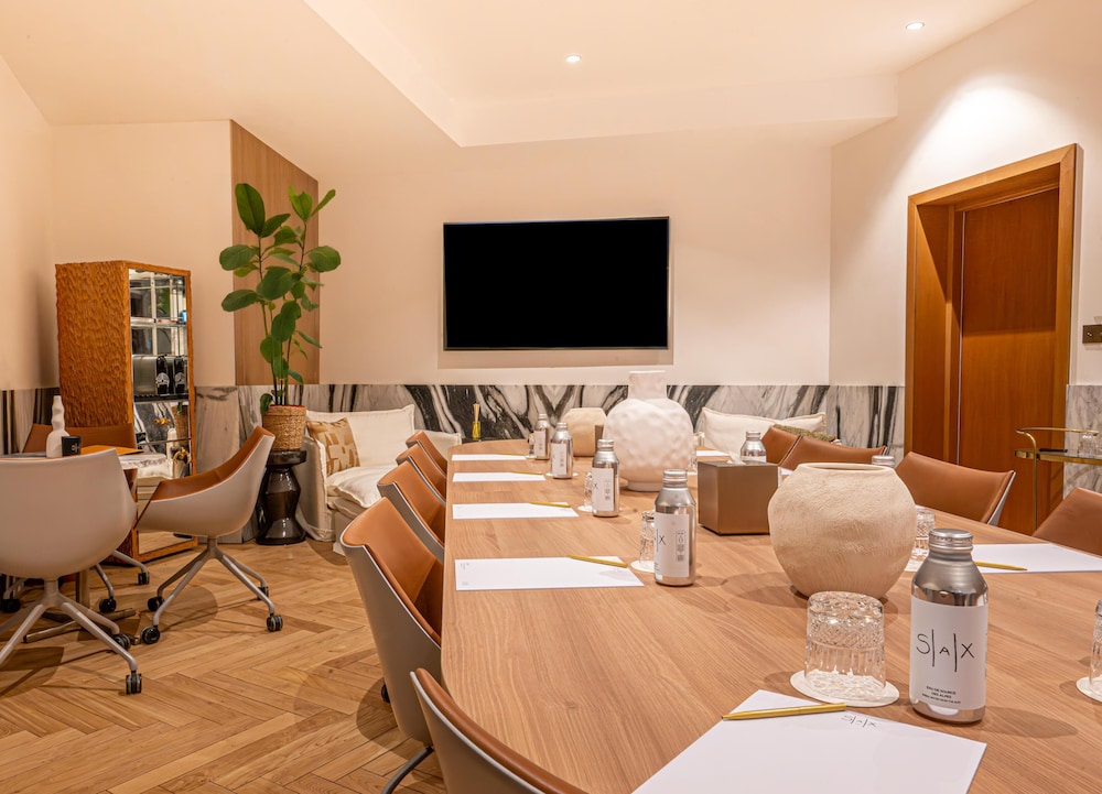Sax Paris, LXR Hotels & Resorts 45/56