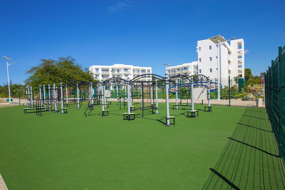 Ocean Village Deluxe Resort and Spa 51/71